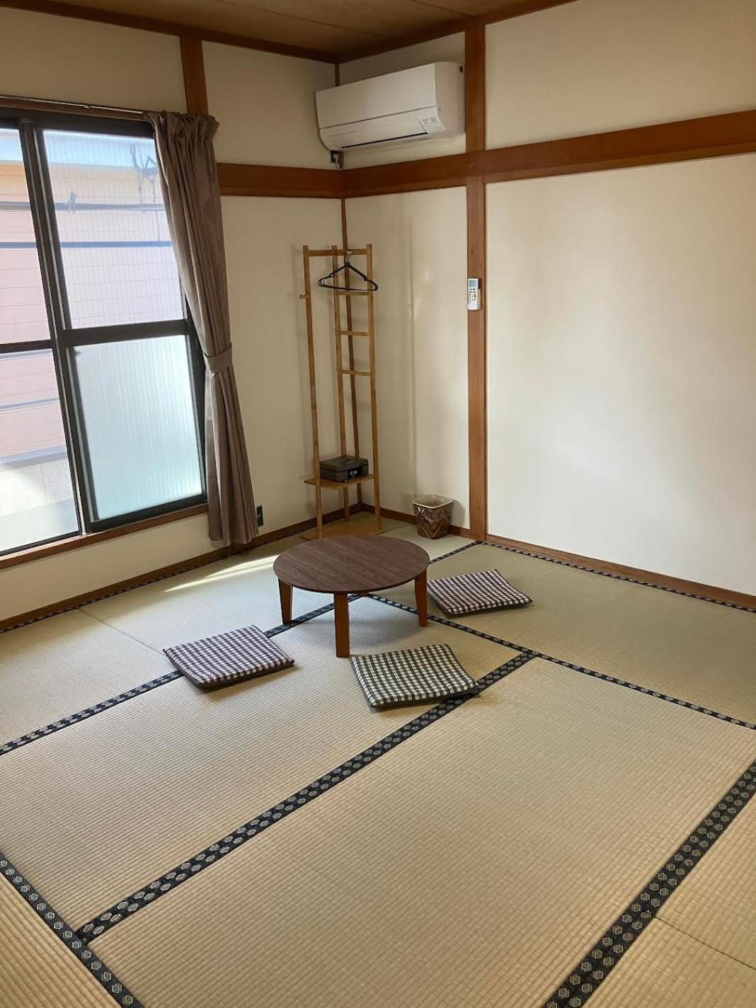 Hotel いわしの子守唄 Sardine Lullaby Matsuyama  Exterior foto